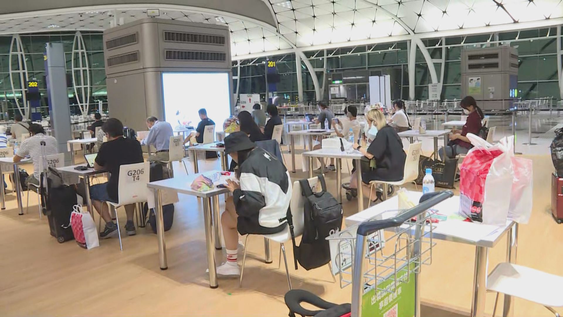 周三起入境人士可申報非本地新冠疫苗接種紀錄