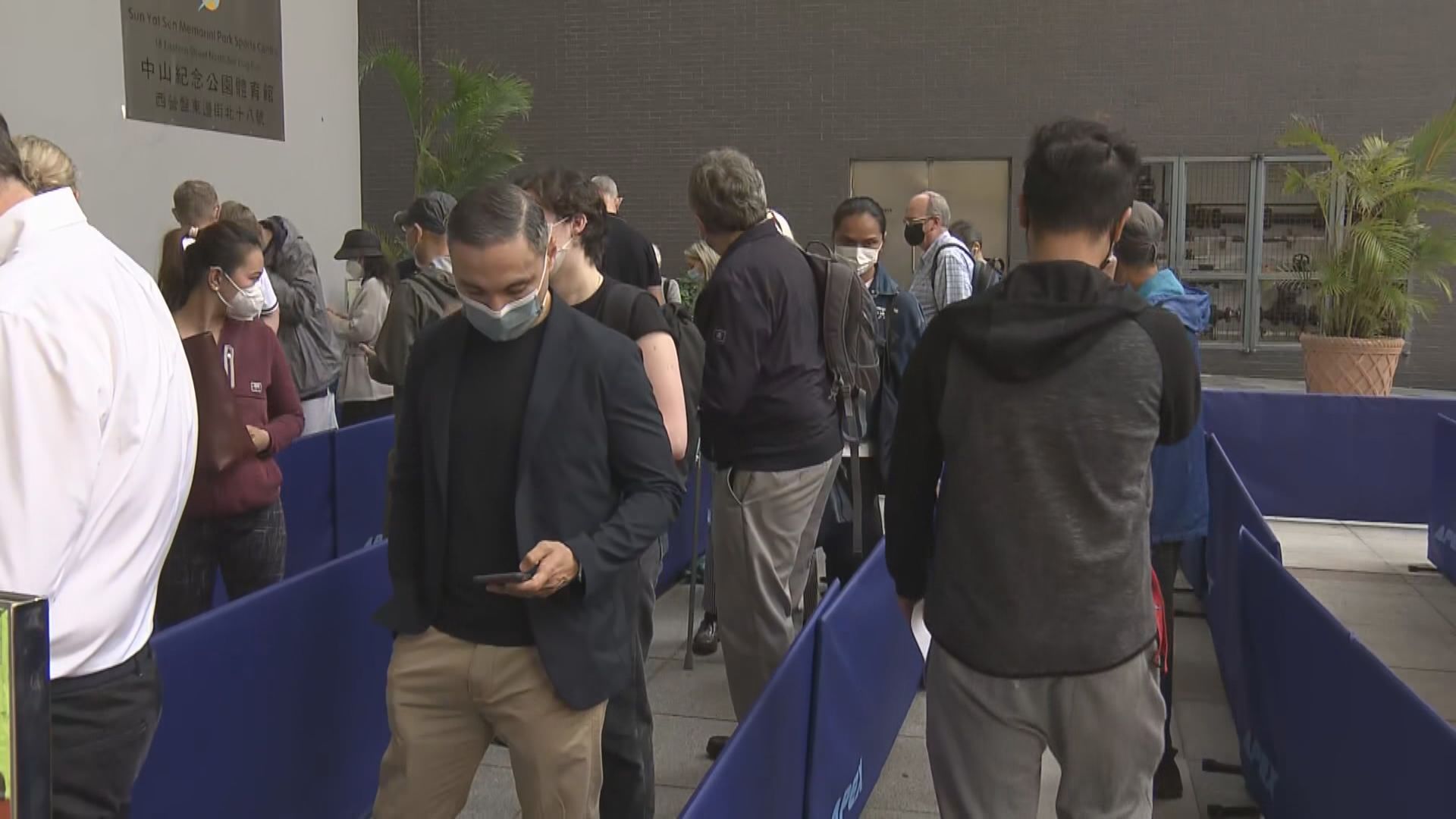 香港復必泰新冠疫苗有批次封蓋現瑕疵　全面暫停接種