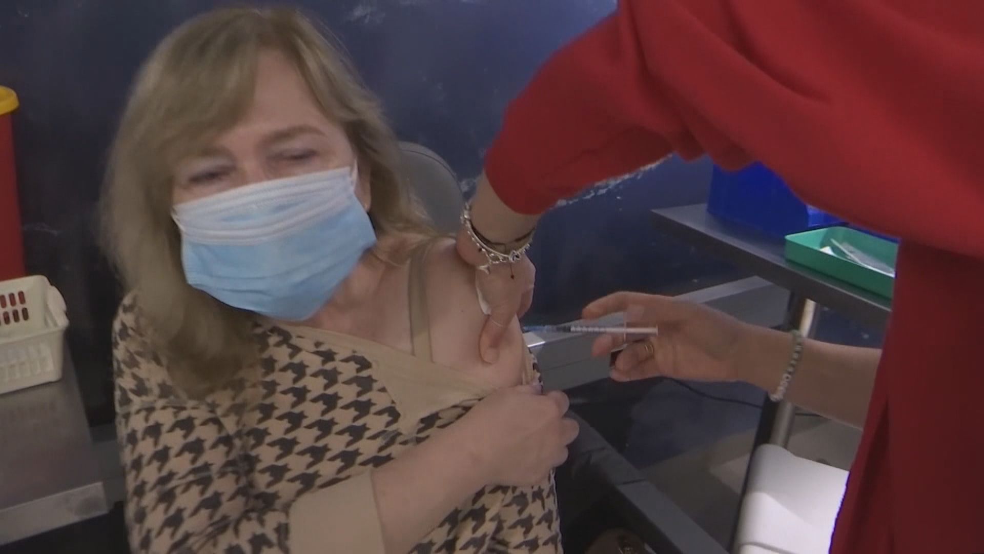 牛津大學教授指　每半年接種一次新冠疫苗做法不可行