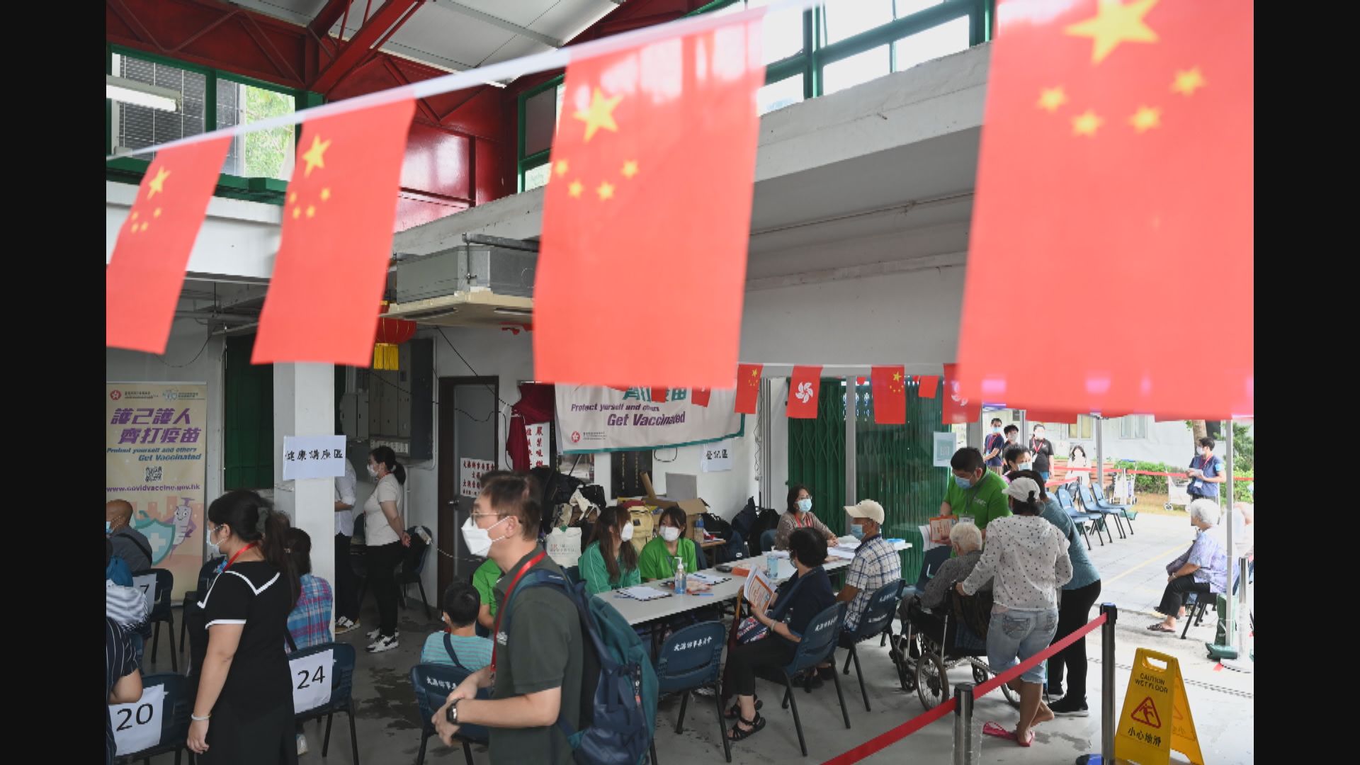 外展隊到大澳為居民打新冠疫苗　聶德權：免長者舟車勞頓