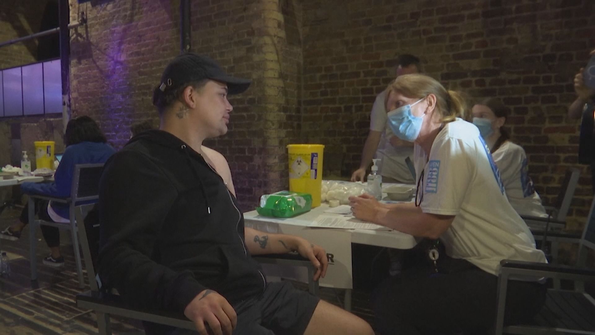 英國四分之三成年人口已完成接種新冠疫苗