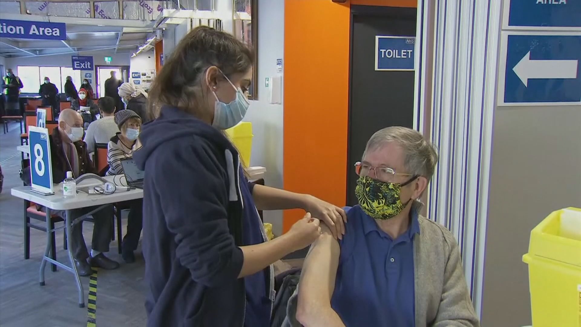 英國官員指仍未決定將疫苗接種計劃擴大至青少年