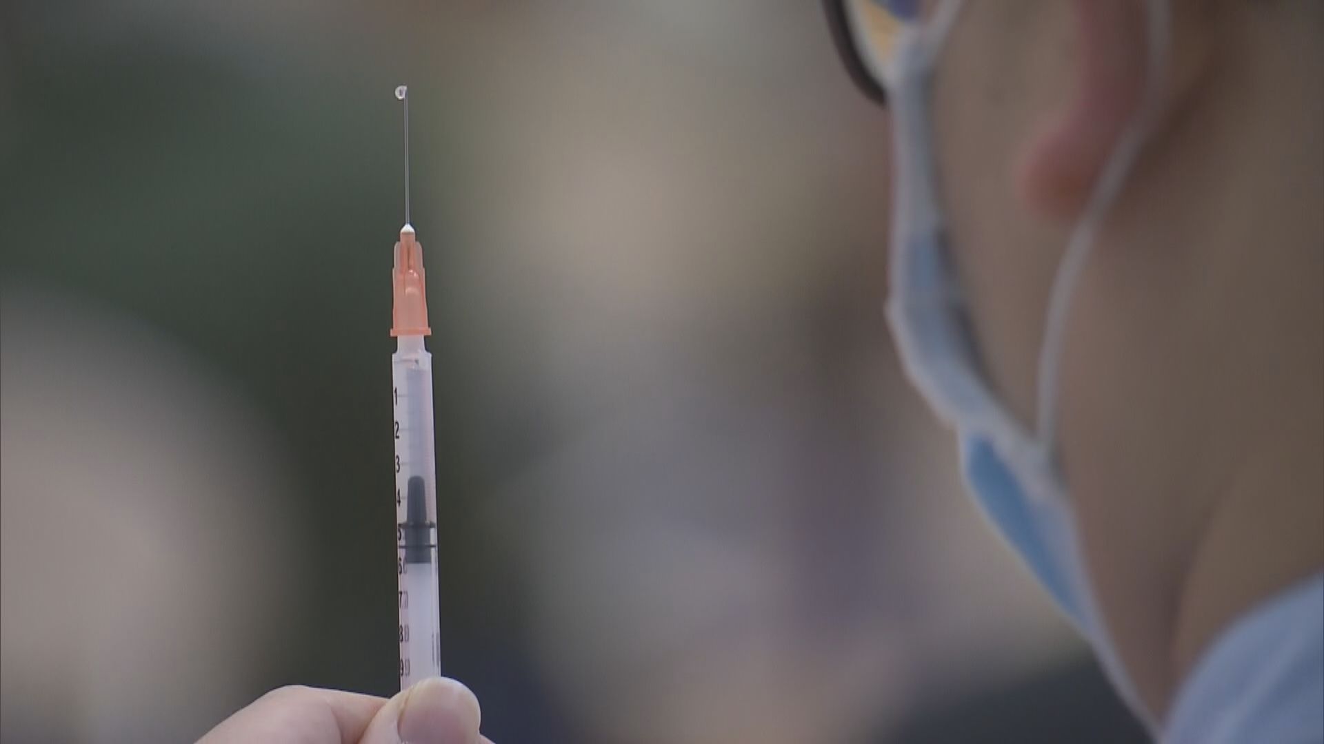 7人周二接種疫苗後不適　兩人需留醫