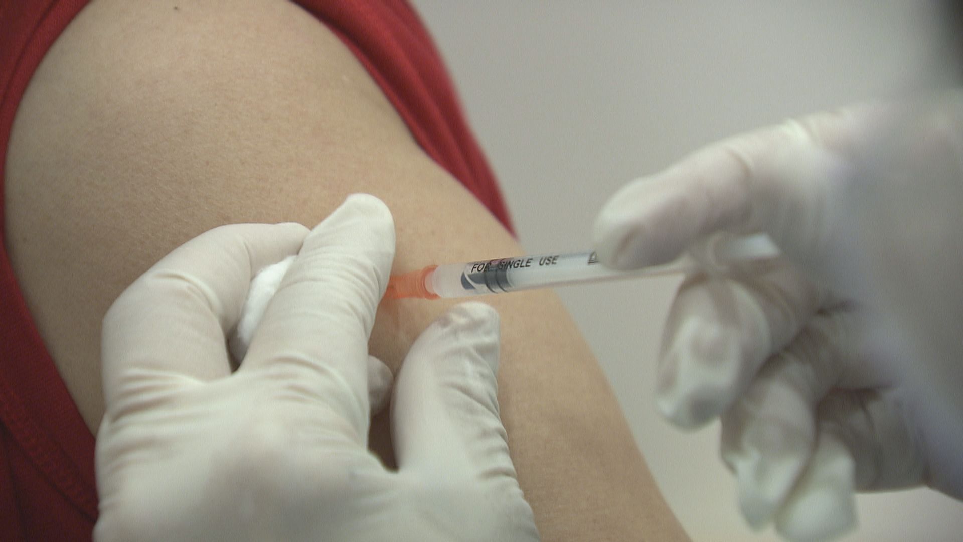 12人接種疫苗後送院　1人留醫