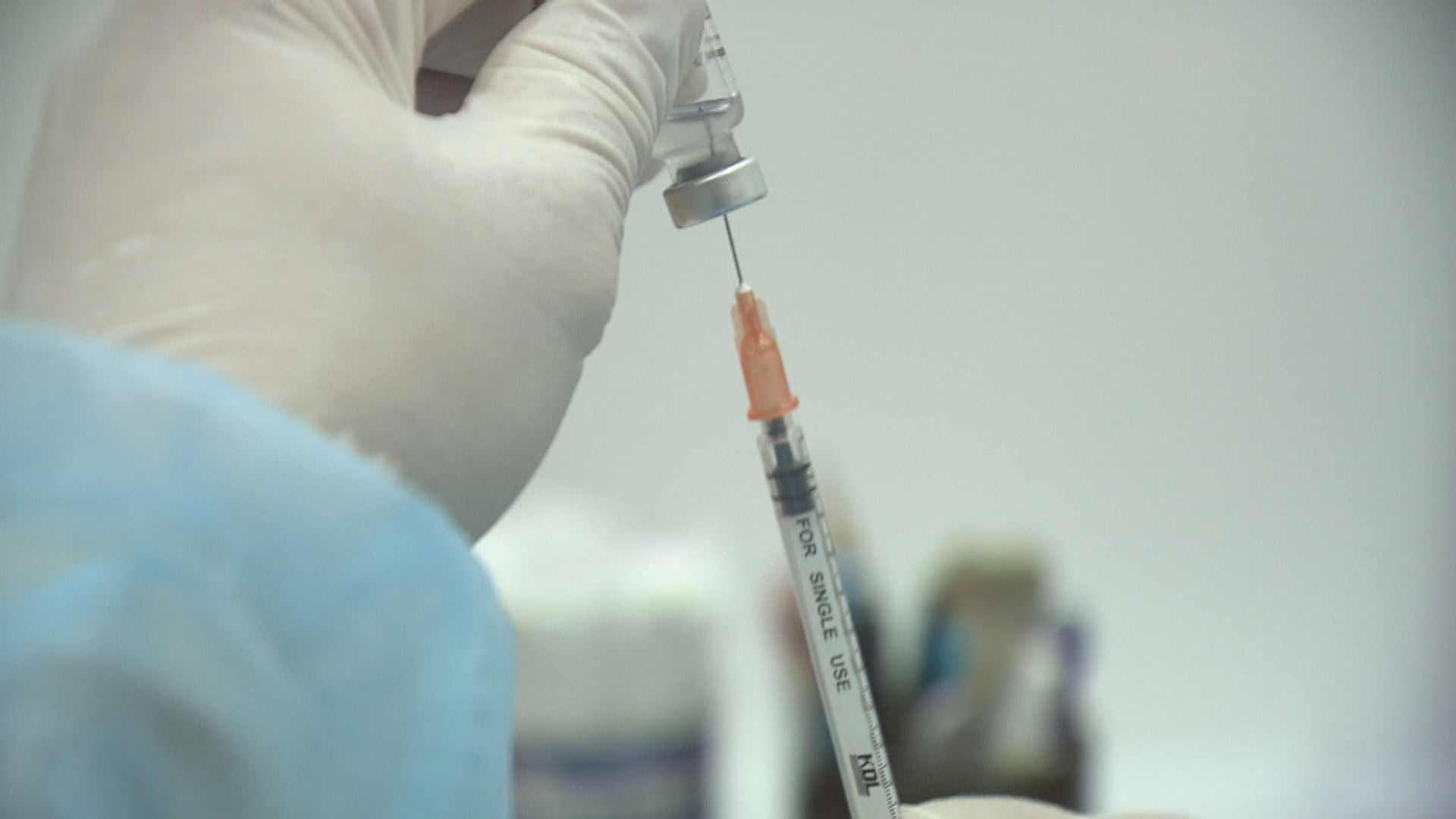 周一有12人接種疫苗後不適送院