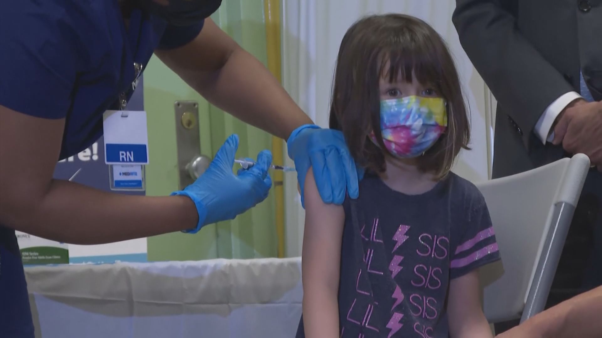 美國緊急授權半歲嬰兒接種新冠疫苗