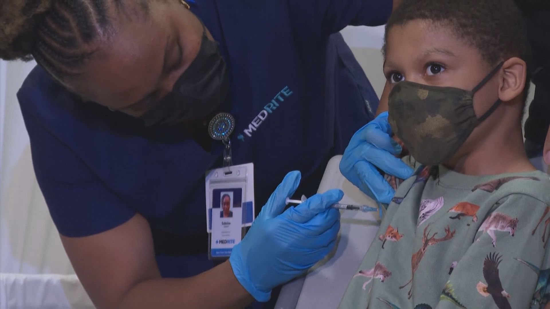 美國食物及藥物管理局批准為半歲以上幼童打新冠疫苗