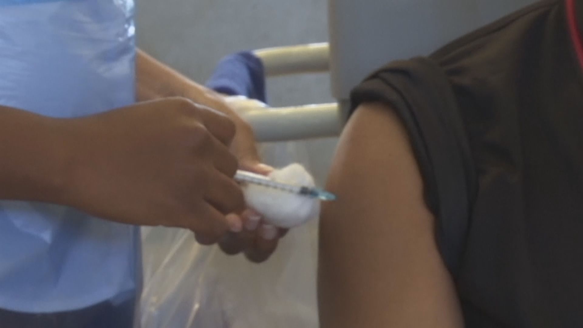 世衛專家建議接種科興及國藥新冠疫苗60歲以上人士補打第三針