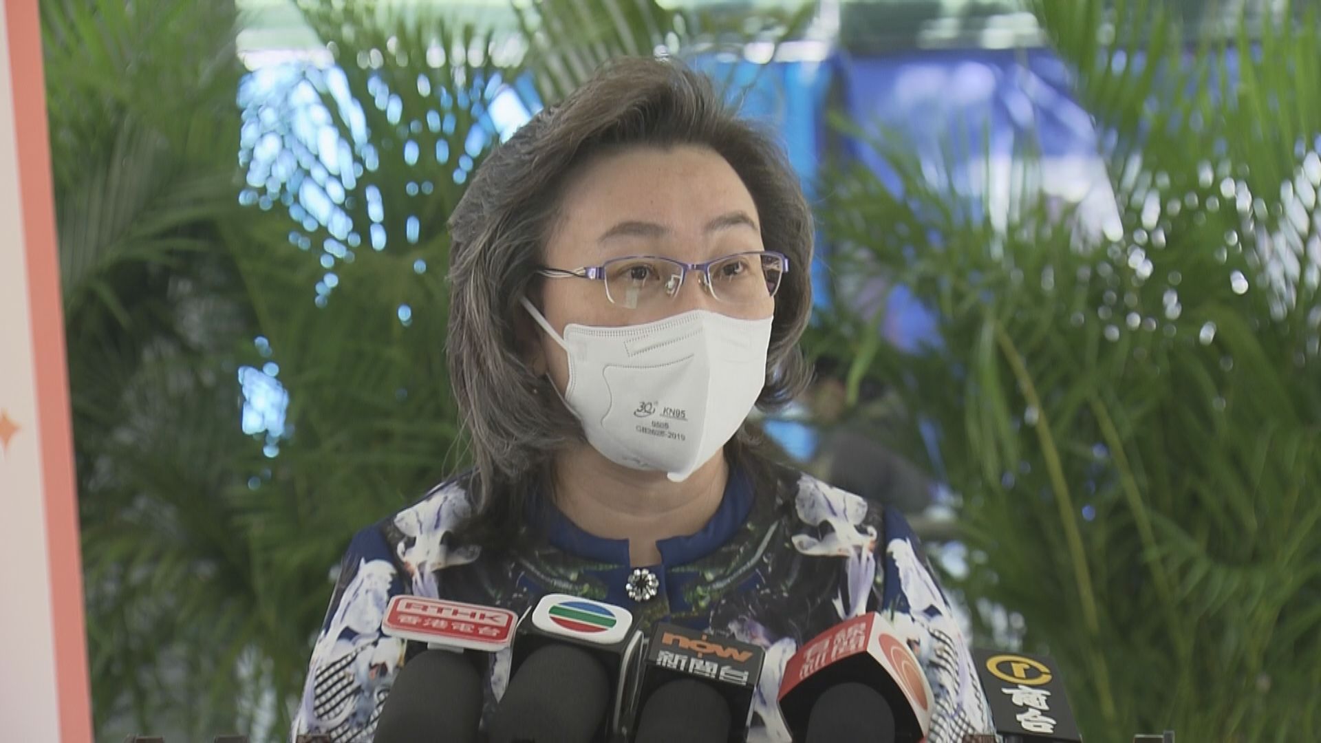 楊何蓓茵：暫緩執行不承認「免針紙」安排