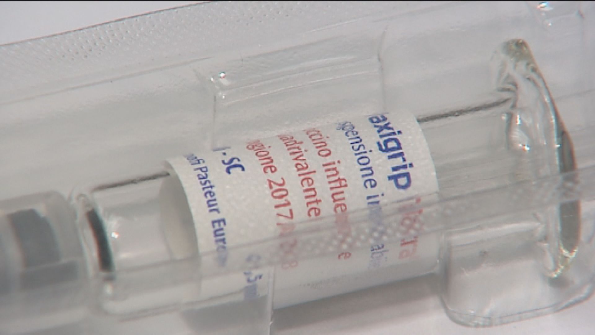 陳肇始：衞生署一般不會抽驗進口疫苗