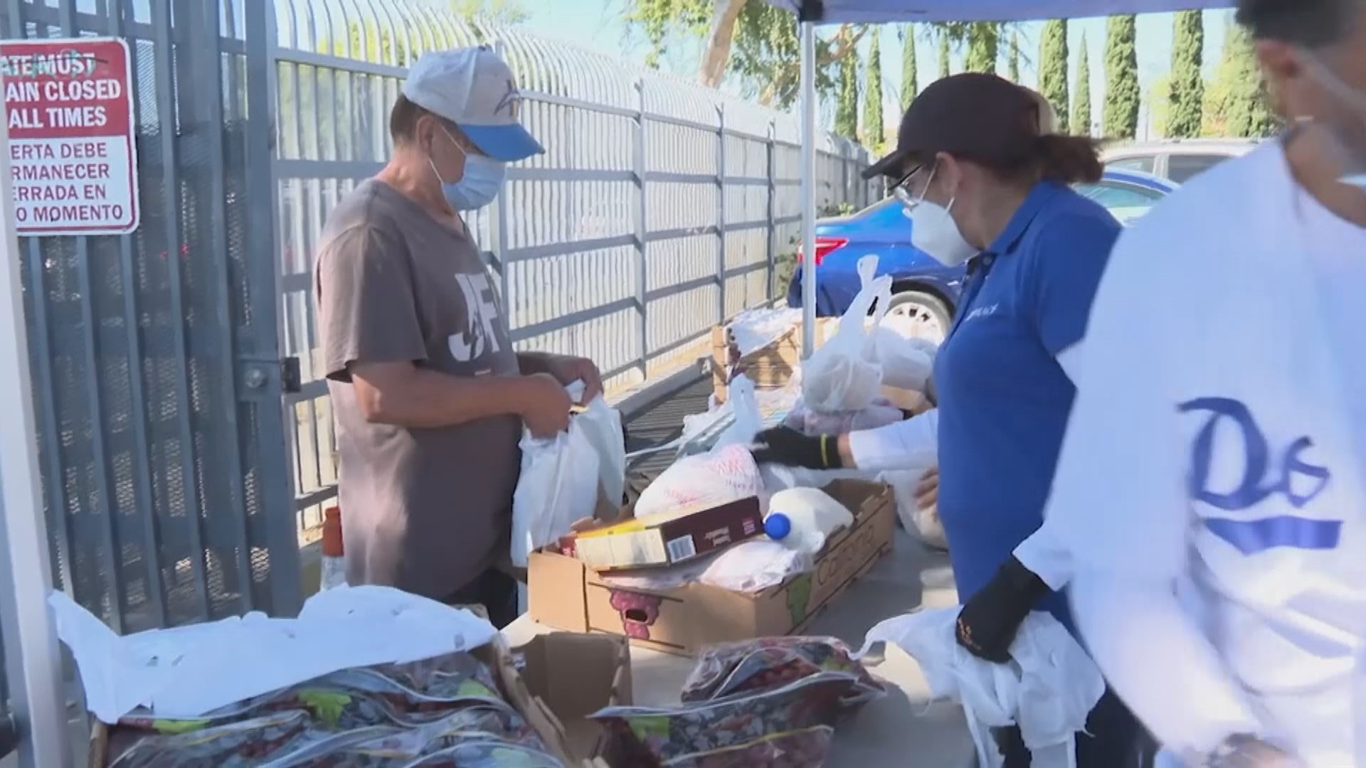 美國通脹率創新高　求助食物銀行人數增加 