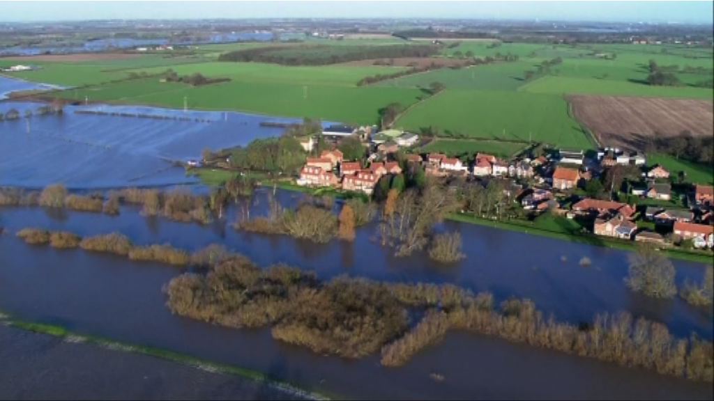 英國北約克郡嚴重水浸沖毀橋樑