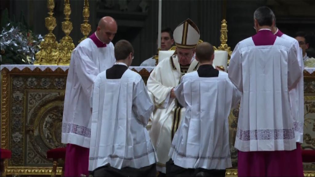 教宗主持子夜彌撒籲世人勿沉淪享樂