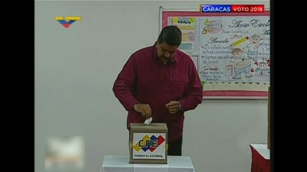 競逐連任委國總統馬杜羅投票