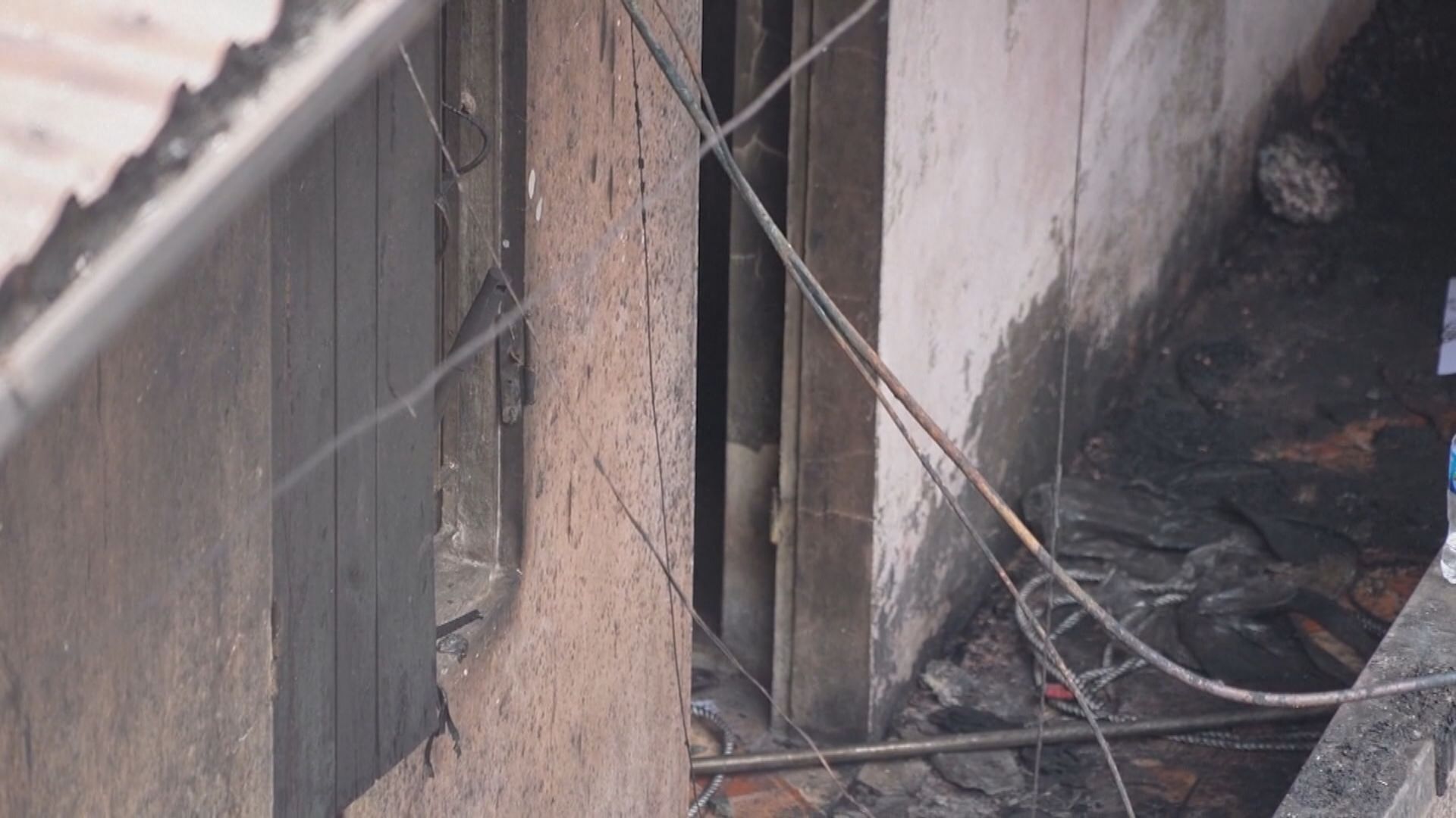 越南河內一幢五層高建築起火最少14死3傷