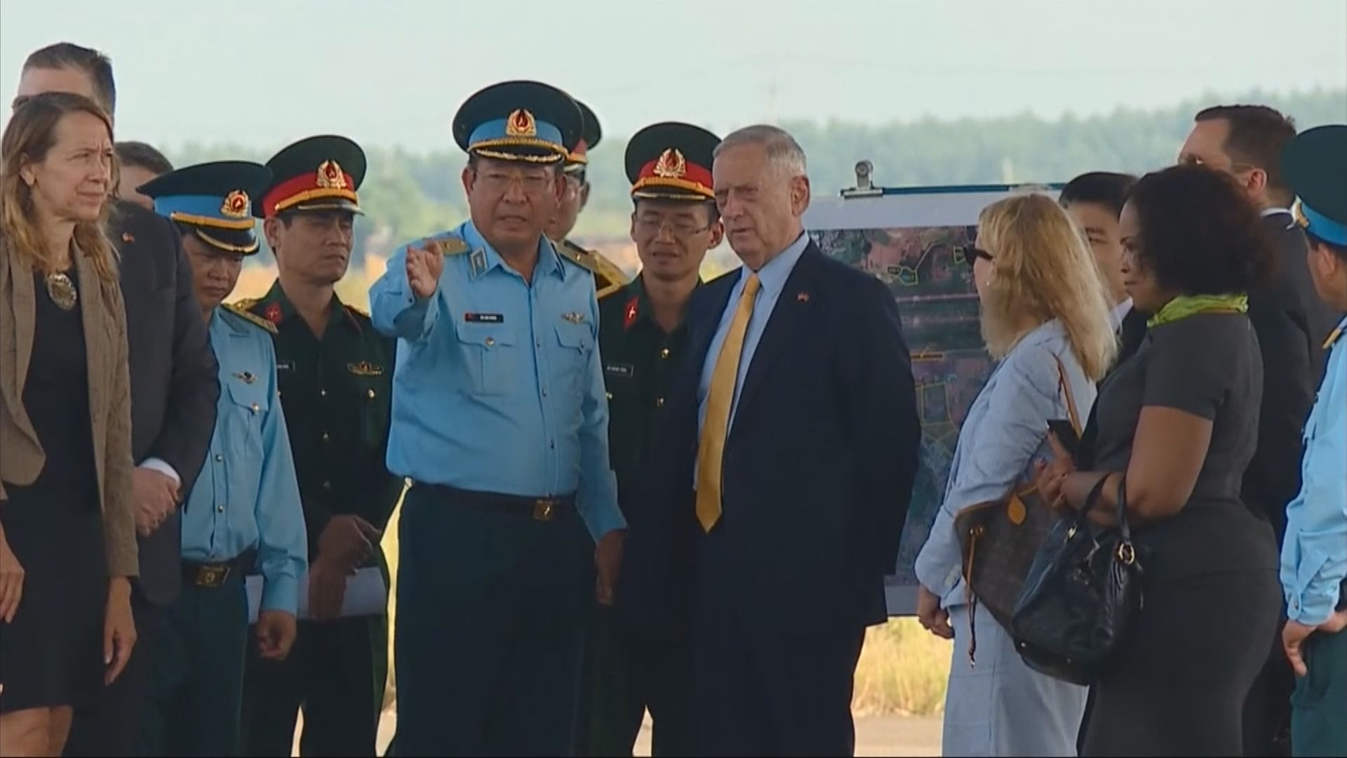 馬蒂斯視察越戰美軍存放化學品基地