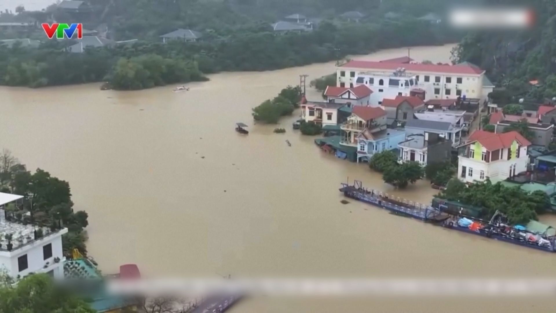 越南北部暴雨持續　多地嚴重水浸