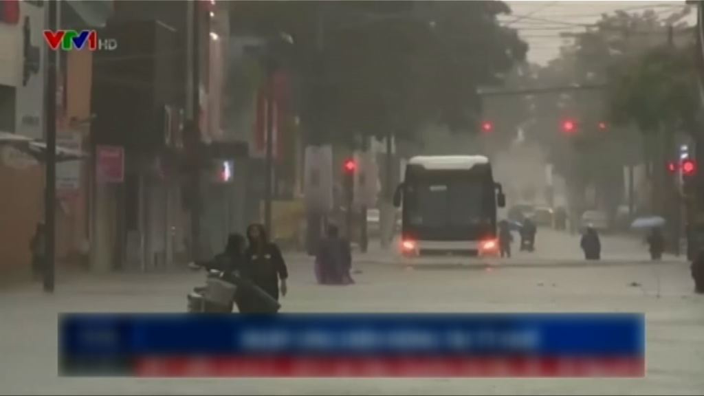 達維吹襲越南釀多人死亡或失蹤