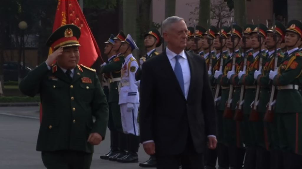 美防長訪越南商派航母訪問計劃