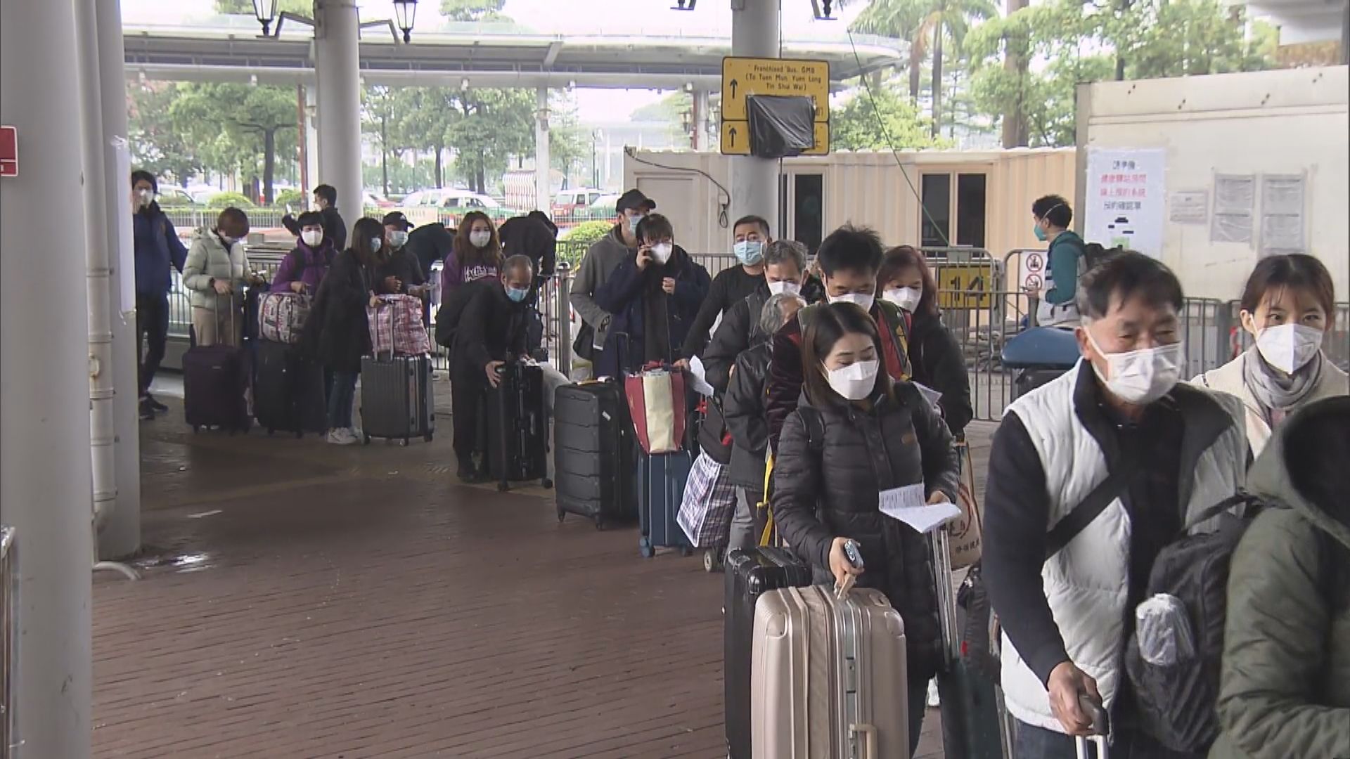 即日起往內地毋須即場做核酸、「黃碼」取消　有旅客表示歡迎