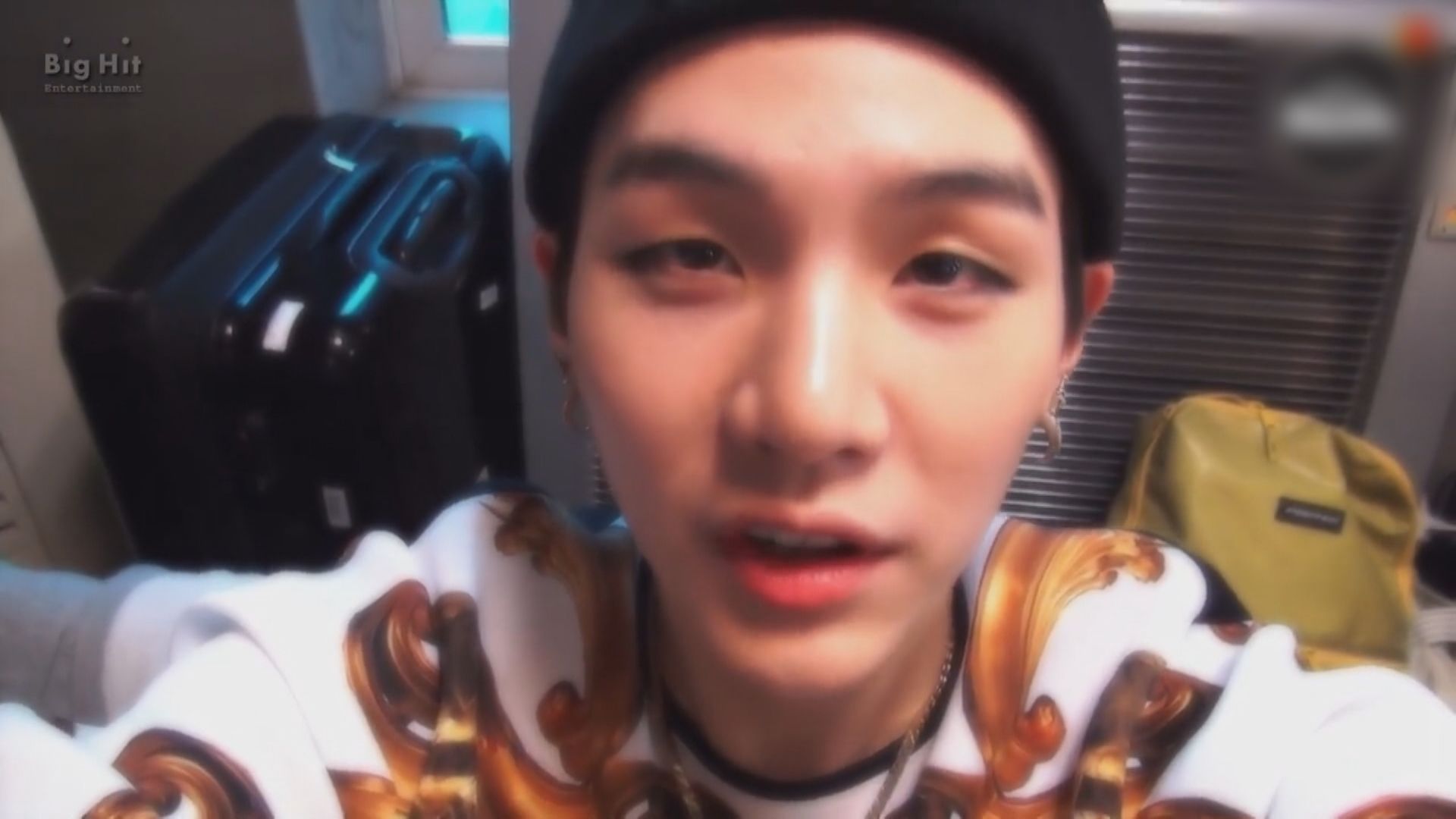 防彈少年團成員SUGA確診感染新冠病毒