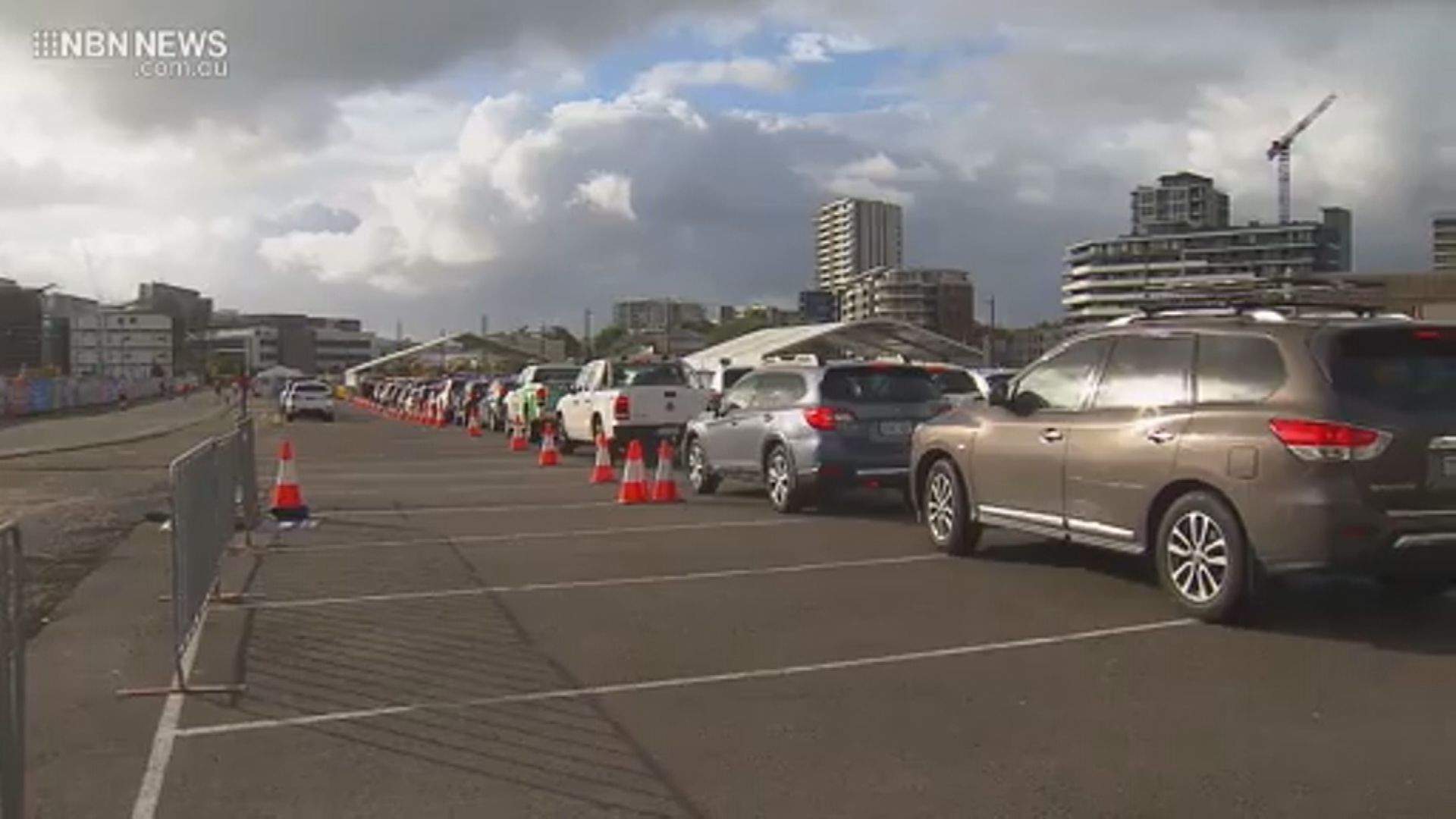 澳洲新南威爾士州多地現車龍輪候新冠核酸檢測