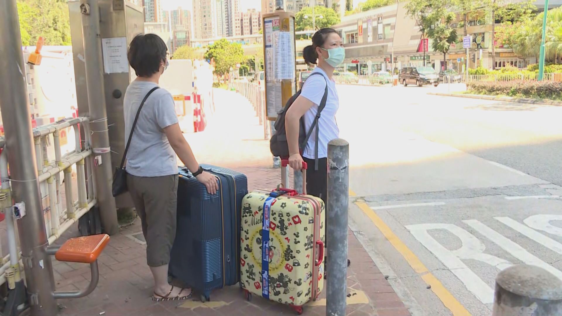 有市民原擬昨日回港　因回港易訊息混亂延至今日回港