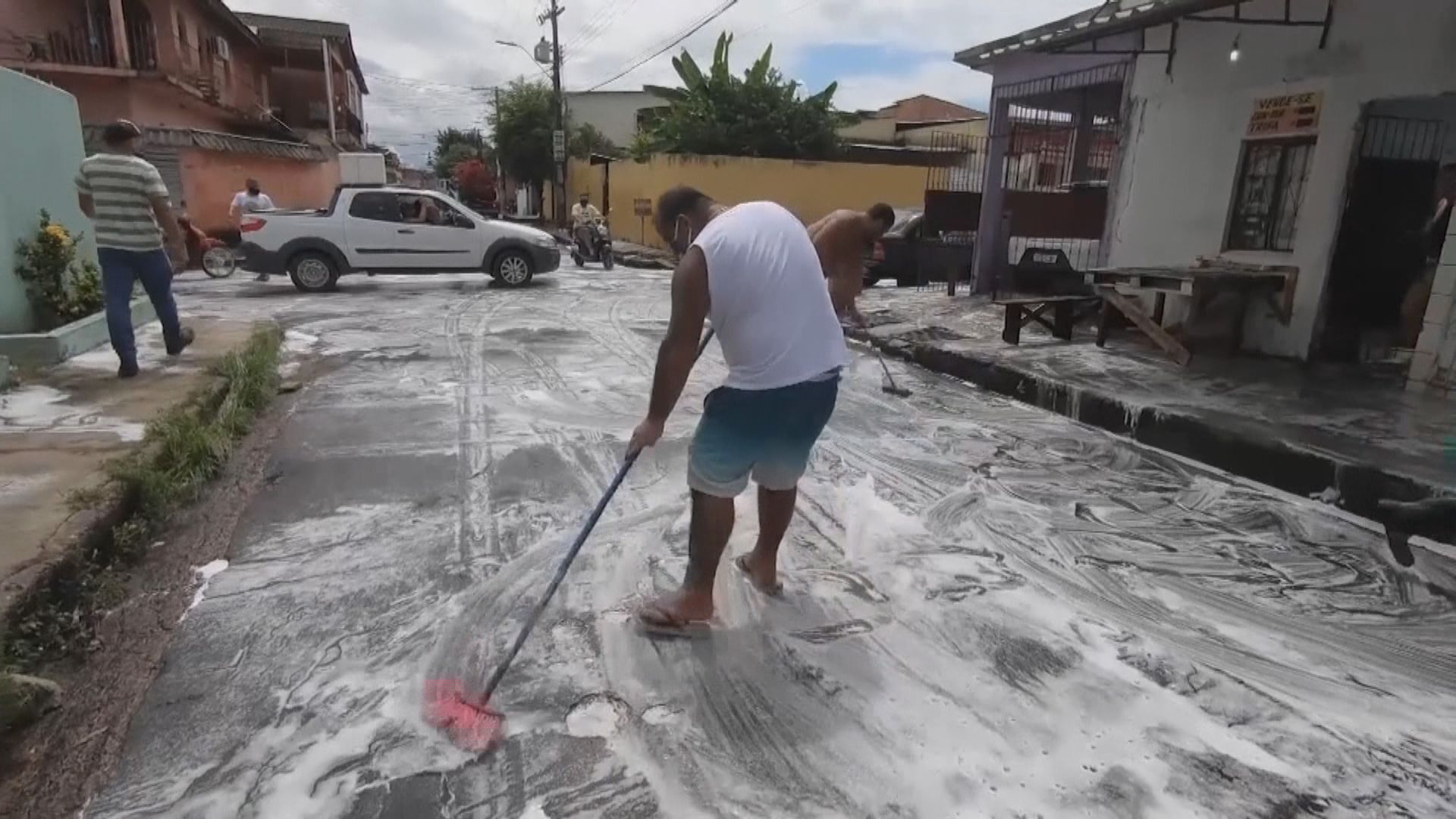 【疫情加劇】巴西確診人數超意大利　總統續無視社交距離限制