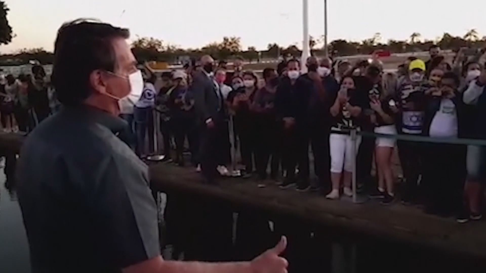 巴西再多兩名部長確診感染新冠病毒