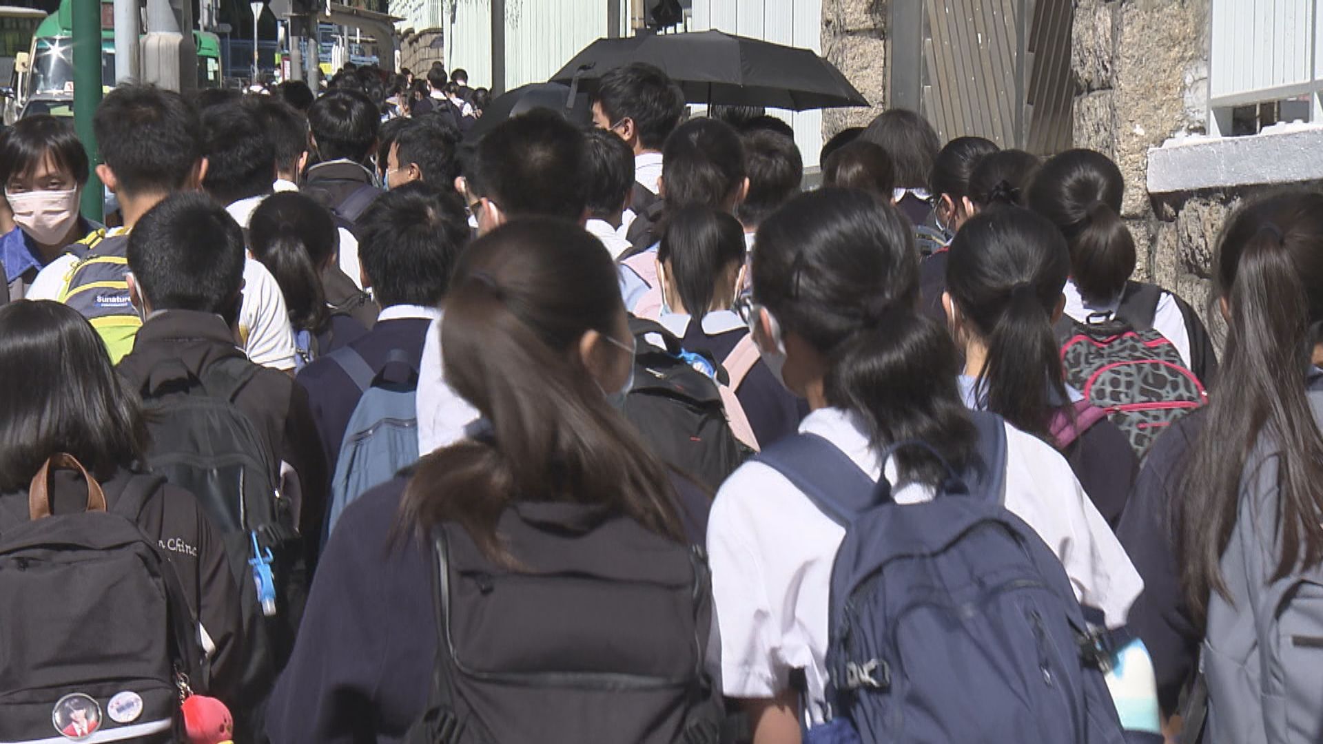 下月24日起擴大疫苗氣泡至學校等　林鄭：暫無計劃停課