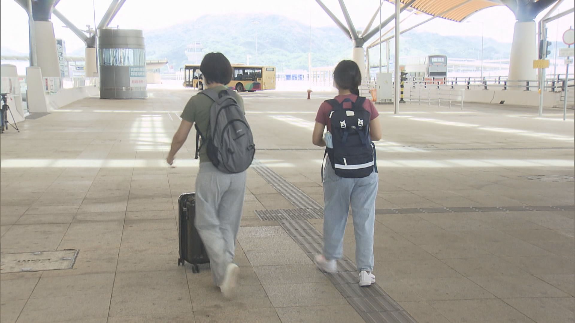 林鄭月娥冀明年2月與內地展開較有規模的通關