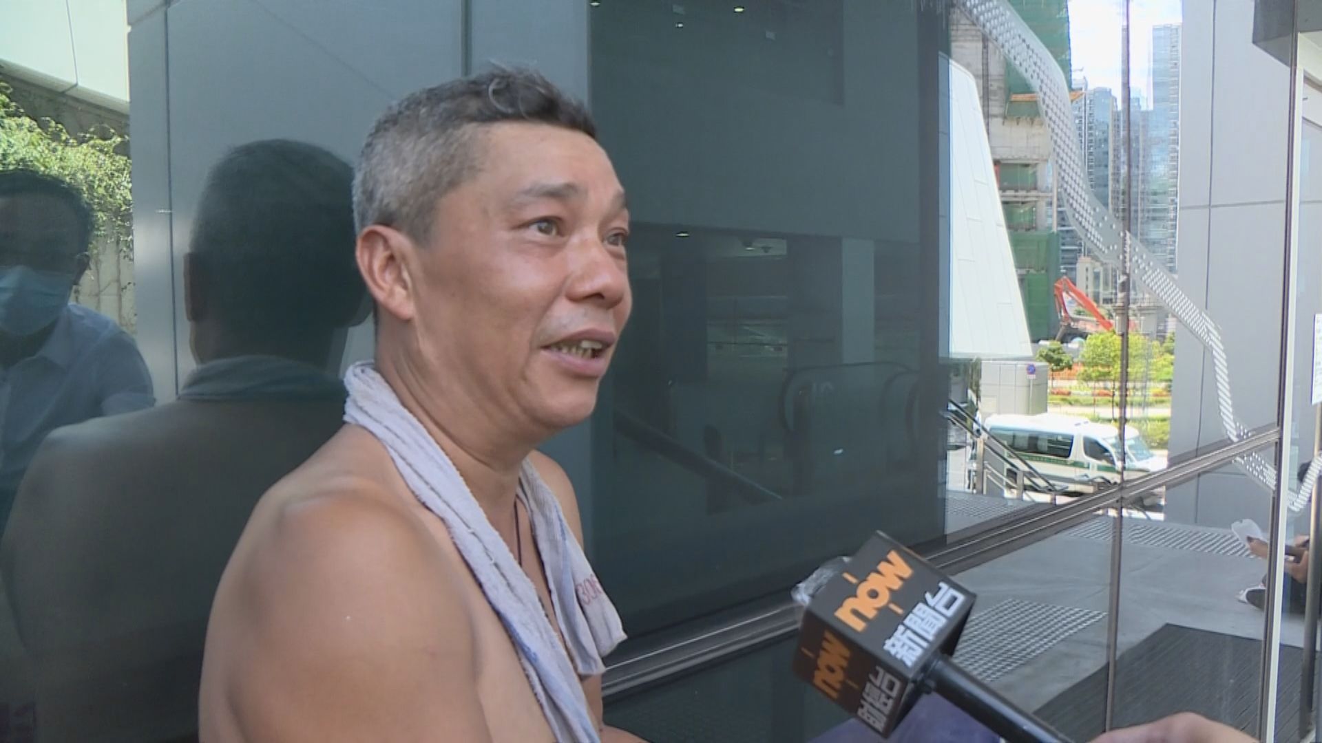 明起恢復日間堂食　有工人批評政府政策朝令夕改