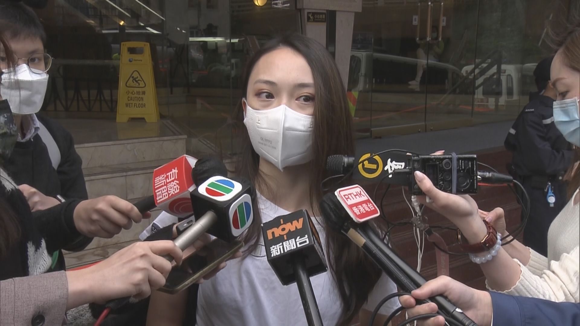 殷樺花園居民：屋苑確診個案不多　封區無必要