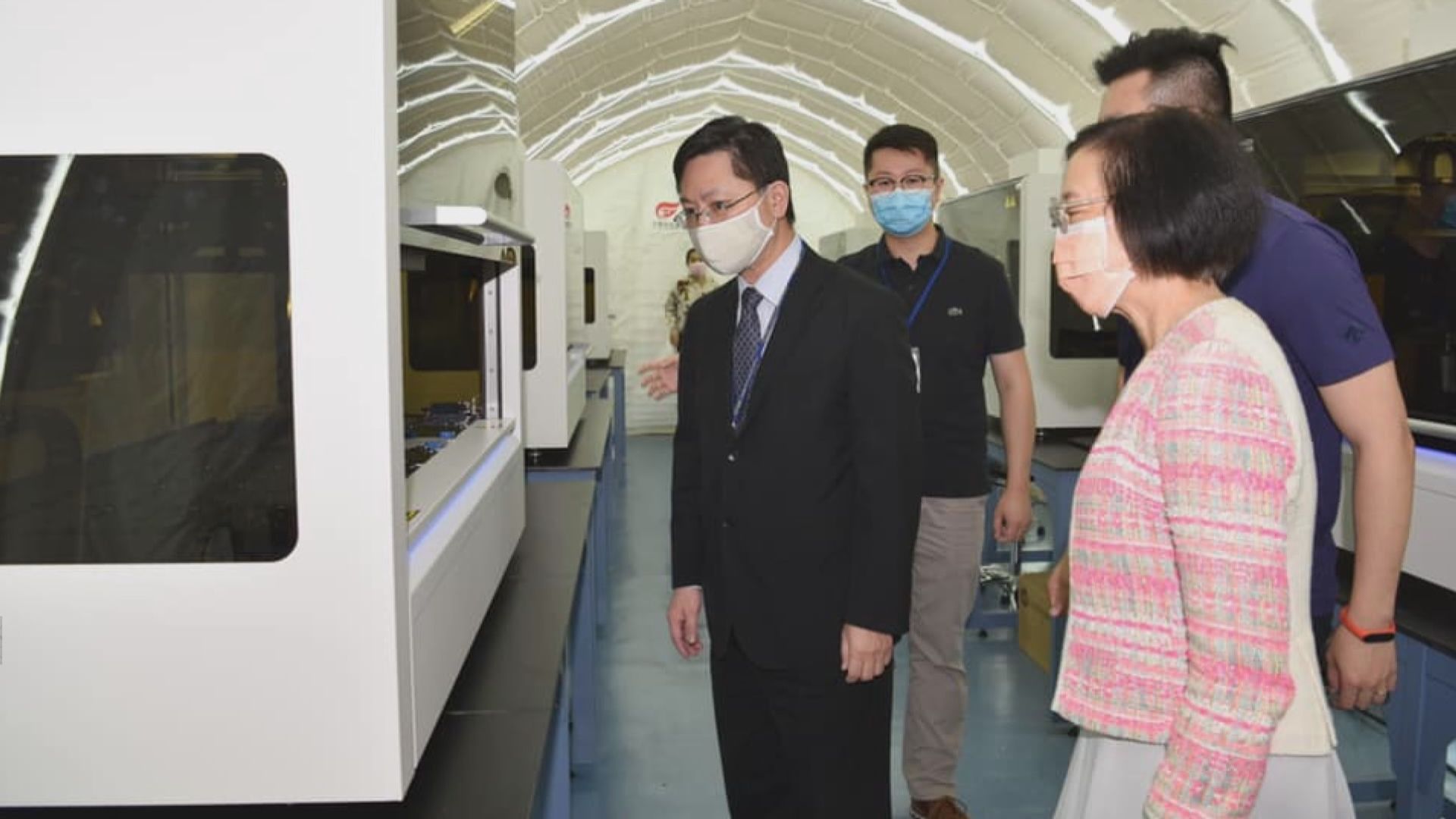 陳肇始：自願檢測實驗室大致準備就緒