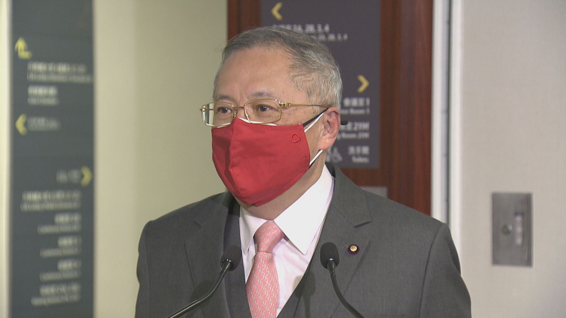 張宇人倡食肆劃一提早實施疫苗通行證　換取放寬營業限制