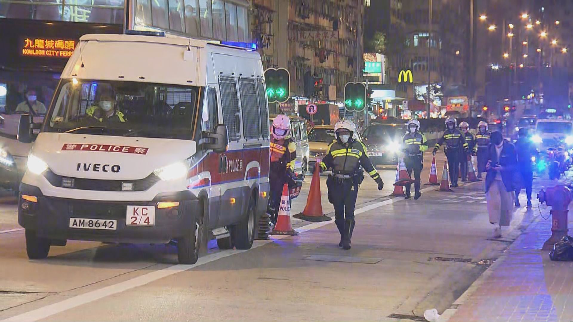 政府連續第四晚突襲封區　劃出三個受限區域