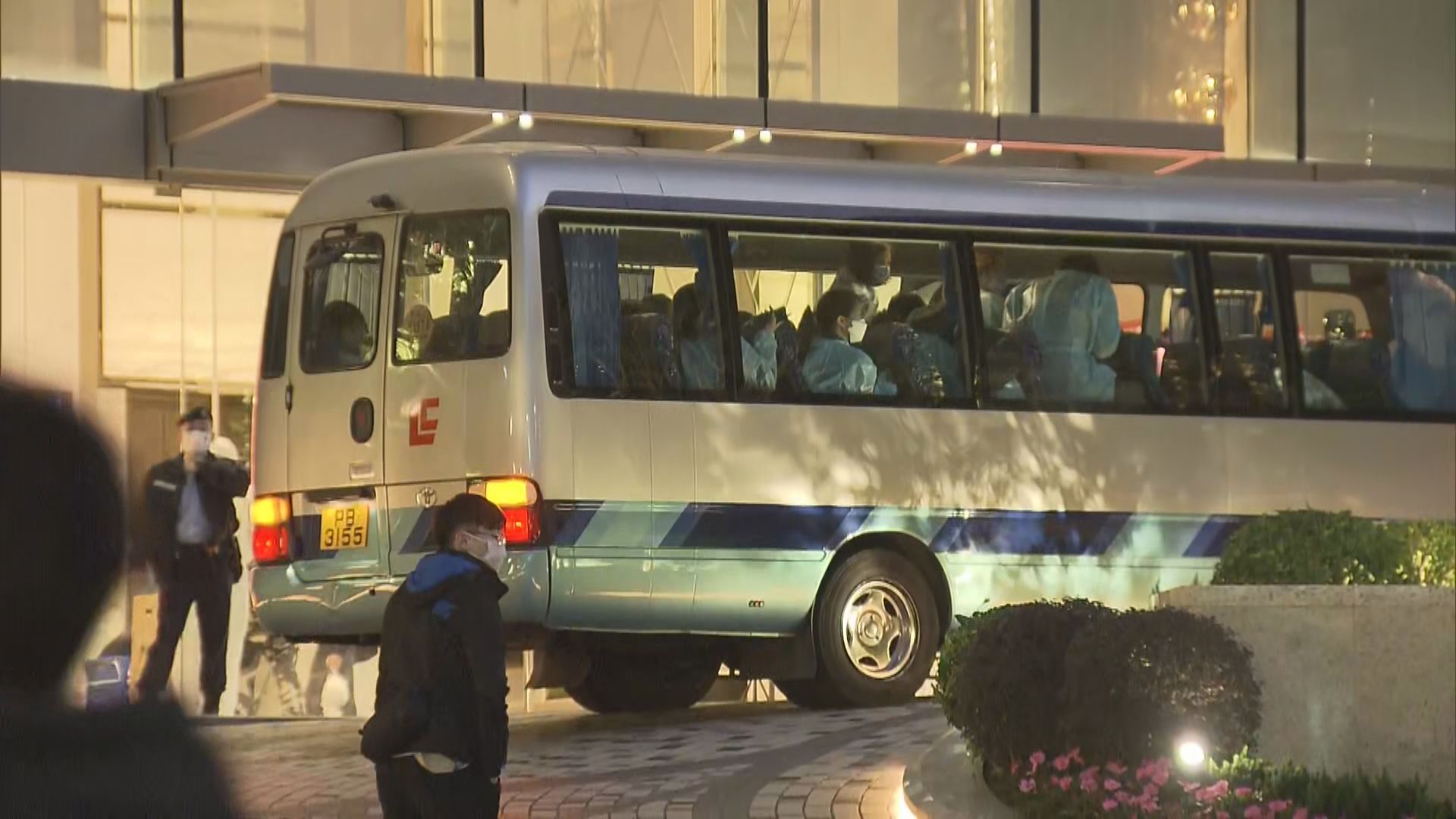 觀塘凱滙第3座及富昌邨富悅樓圍封強檢