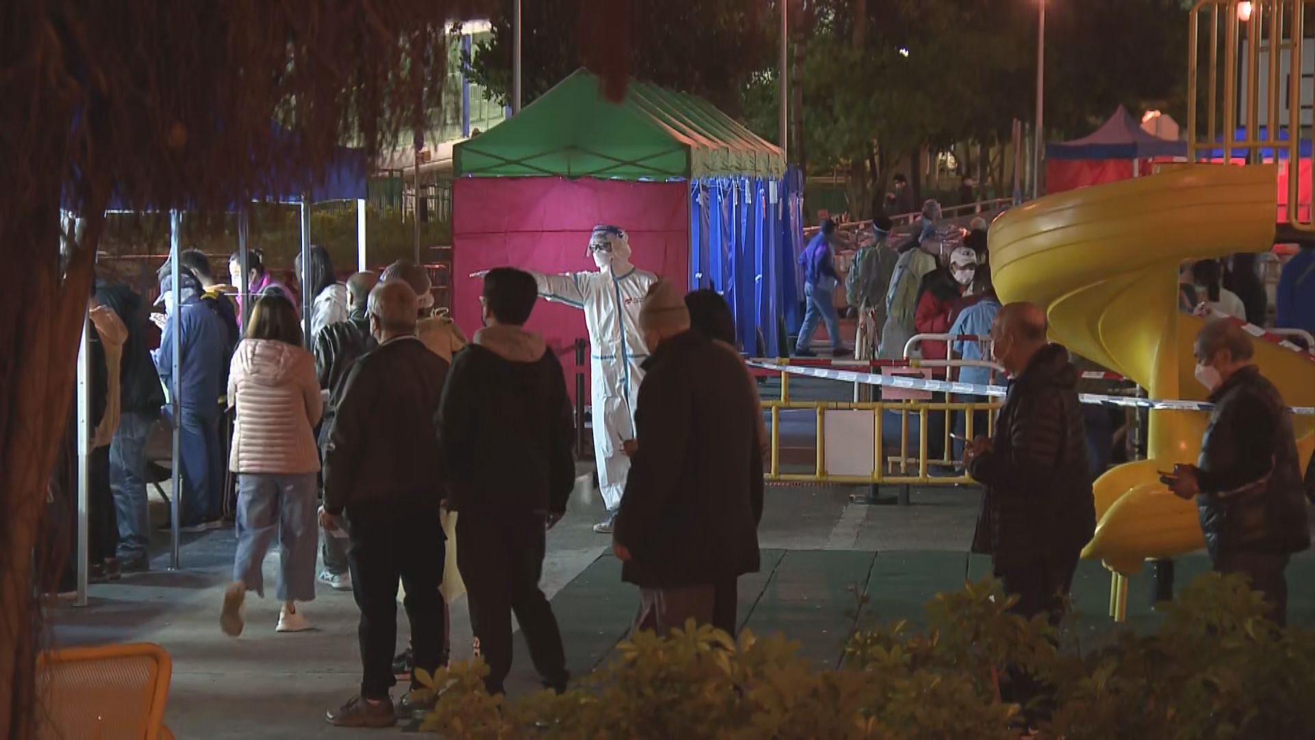 政府先後圍封大埔宏福苑部分樓宇及沙田美林邨美楓樓強檢