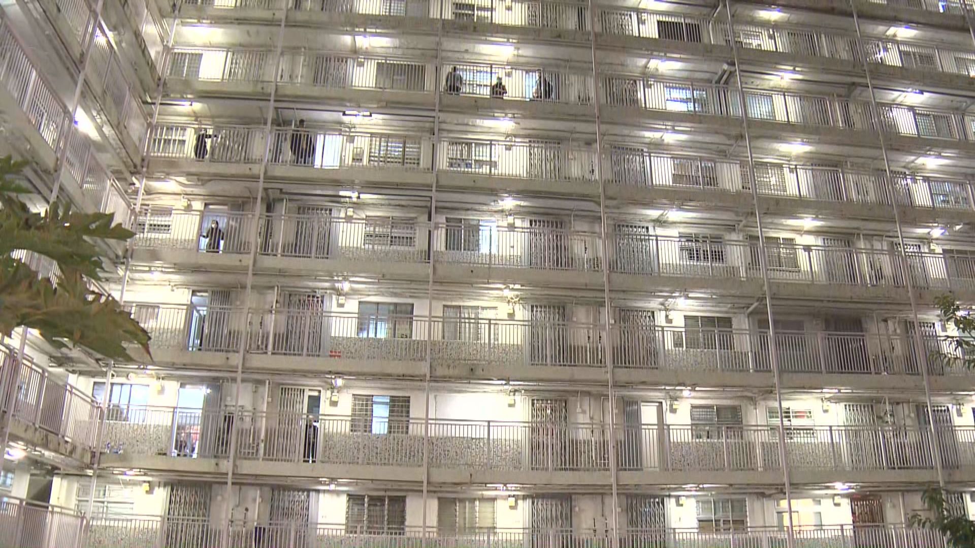 香港仔華富(一)邨華裕樓涉及多宗確診及污水樣本呈陽性　被圍封強檢