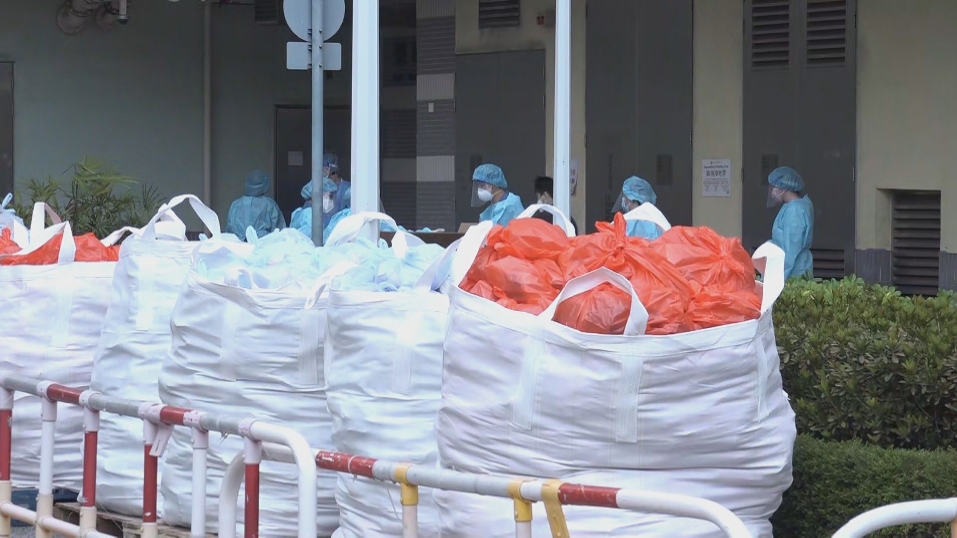 元朗朗善邨及啟德啟晴邨多座大廈圍封強檢