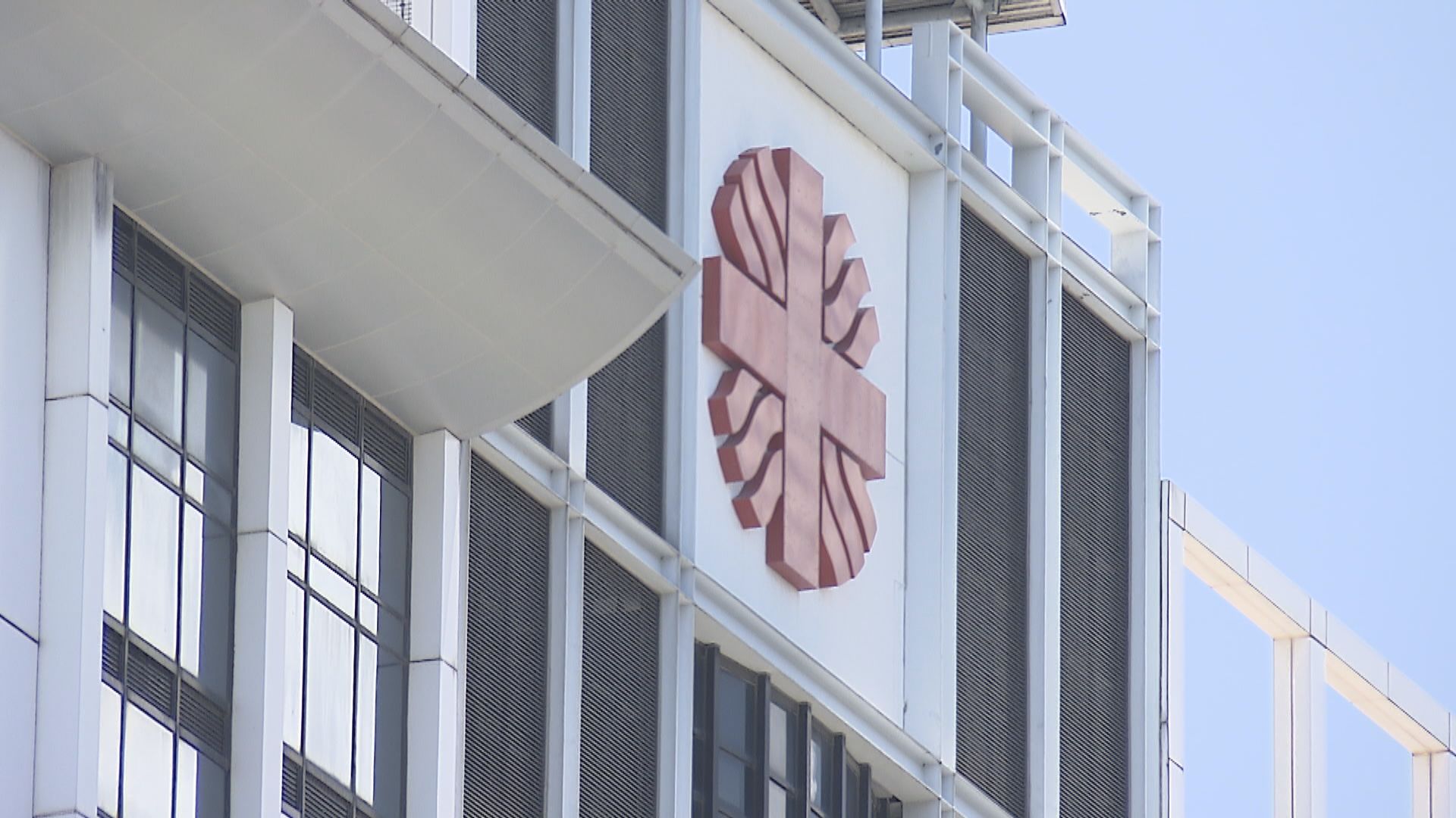 明愛醫院確診護師感染5病人　袁國勇料短距離空氣傳播