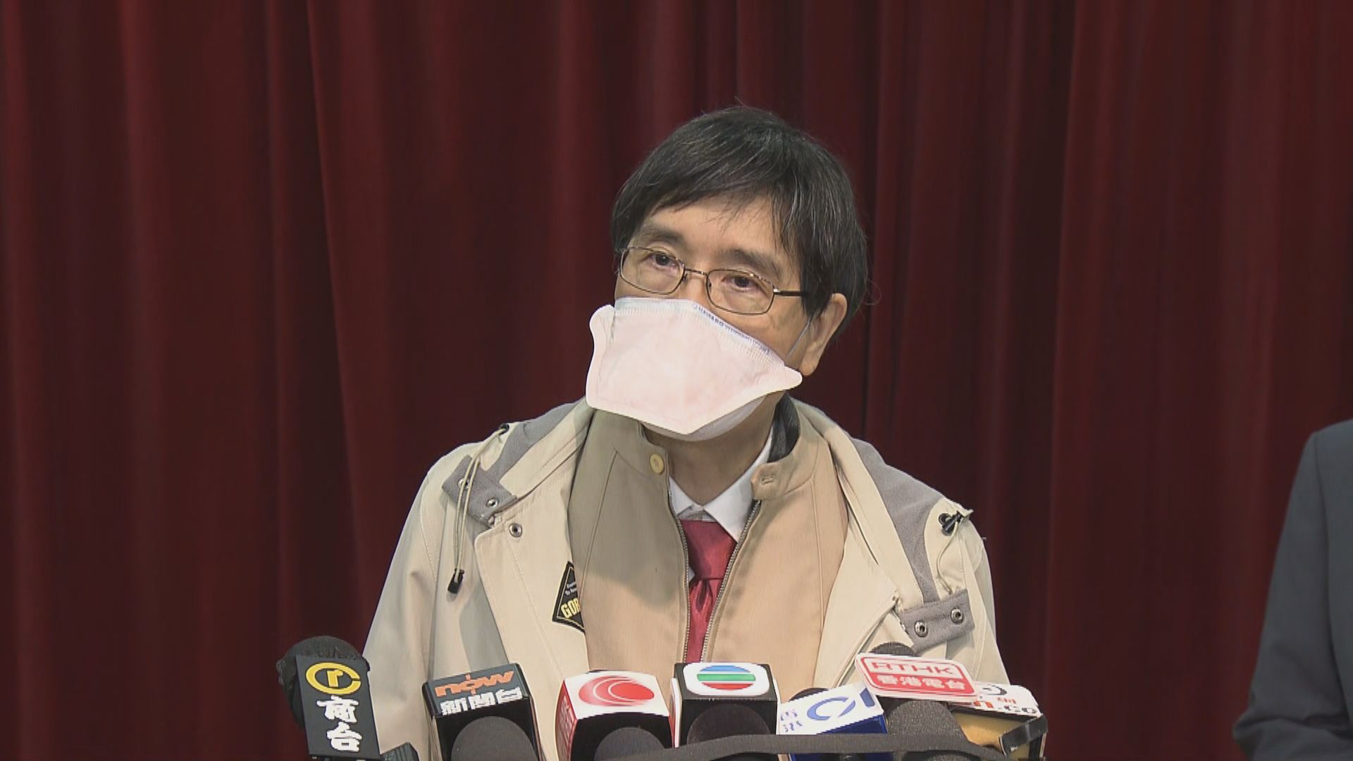 明愛醫院確診護師感染5病人　袁國勇料短距離空氣傳播