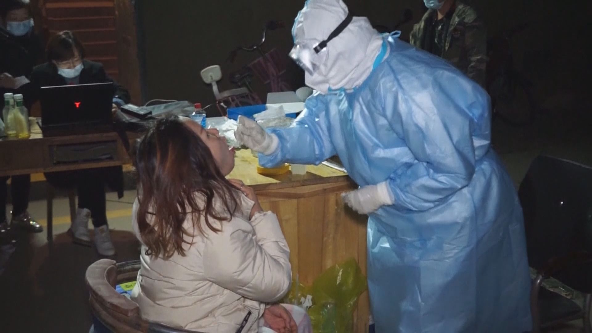 新疆增22宗本土病例　據報爆疫情製衣廠工作環境密集