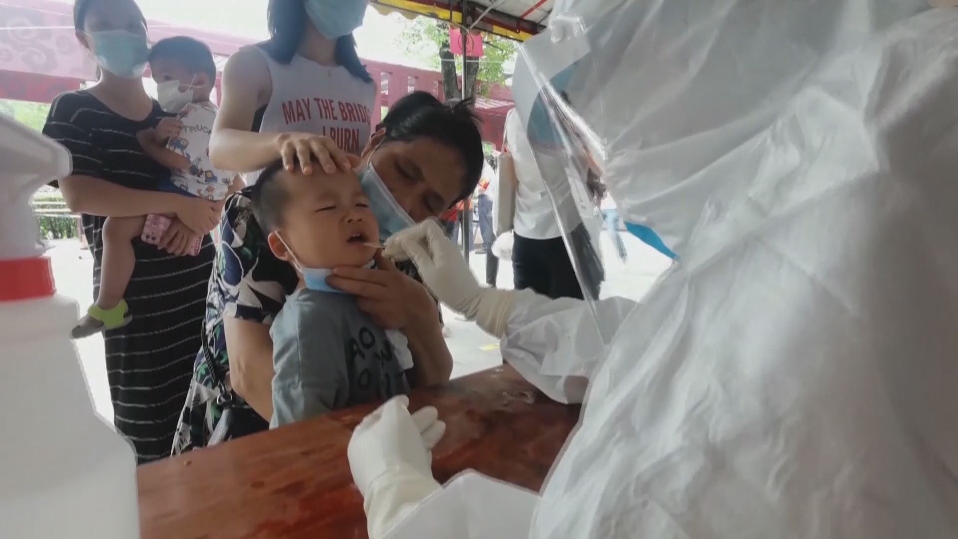 雲南瑞麗增七宗本地確診　再多兩個邊境縣市全民檢測