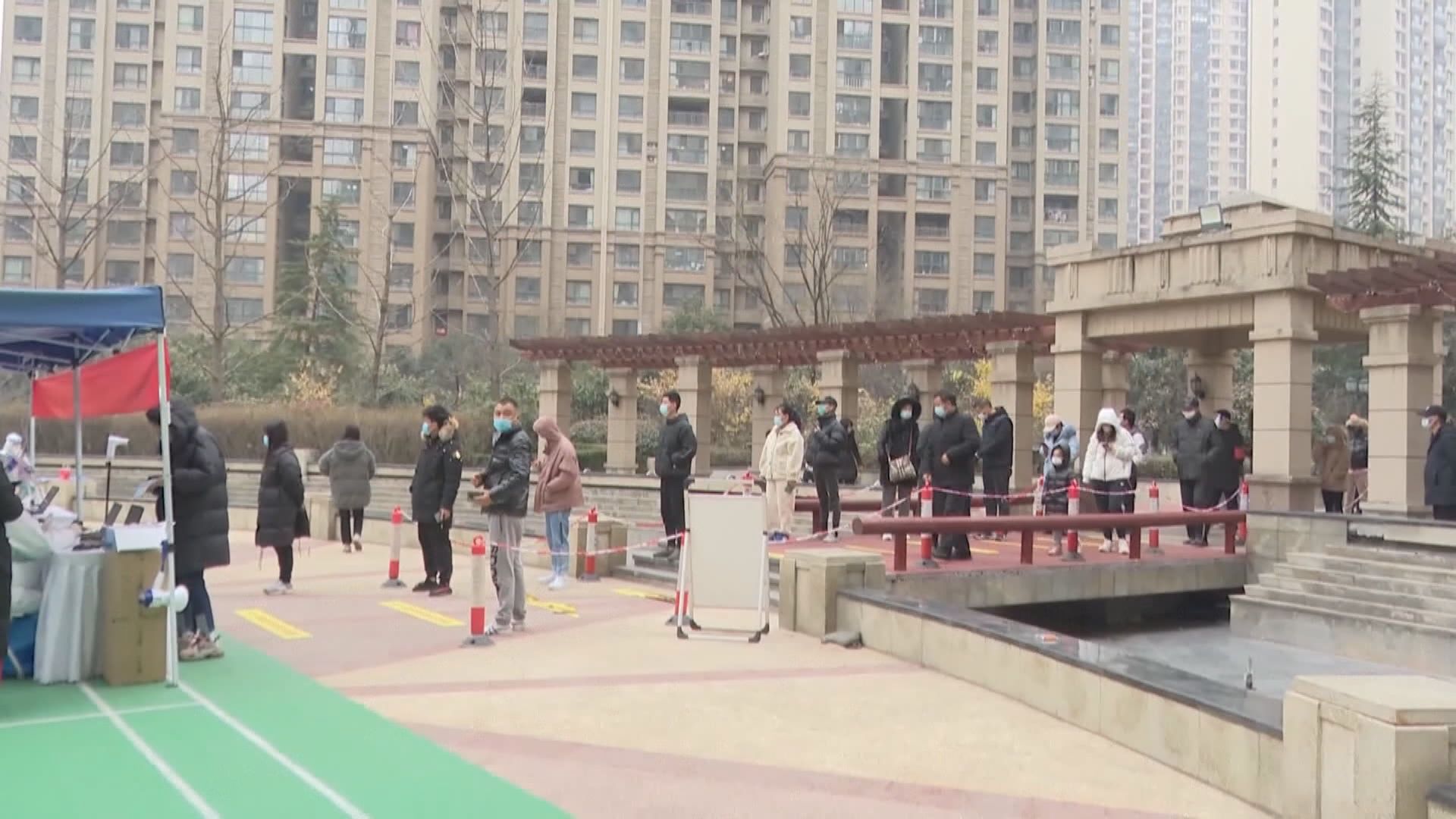 西安封城第四天　新冠病毒確診個案增一倍