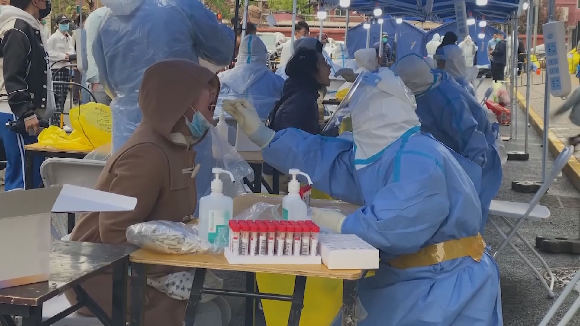 北京多56宗新冠病例　涉及婚宴和餐廳群組