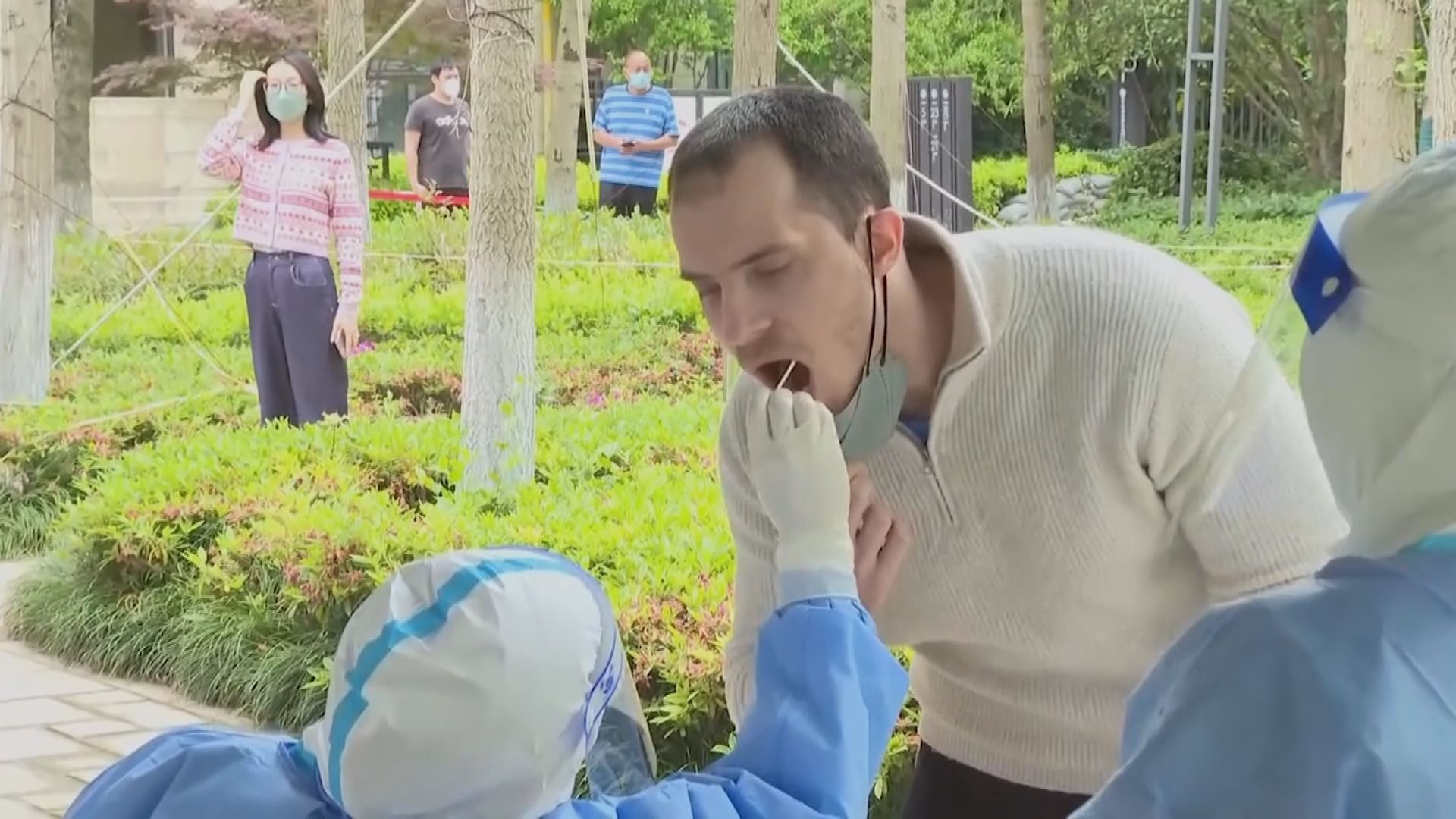 上海新冠本土感染個案維持1500宗以下