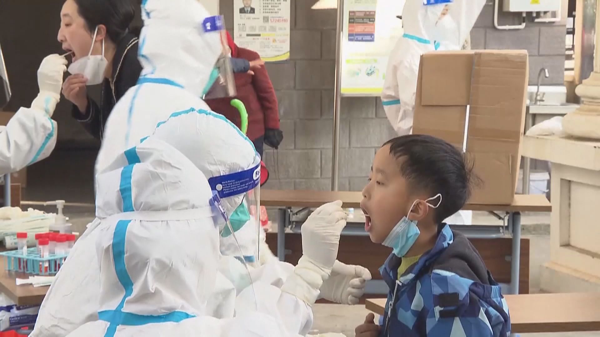 上海增1369宗新冠本土個案　明起分階段復商復市