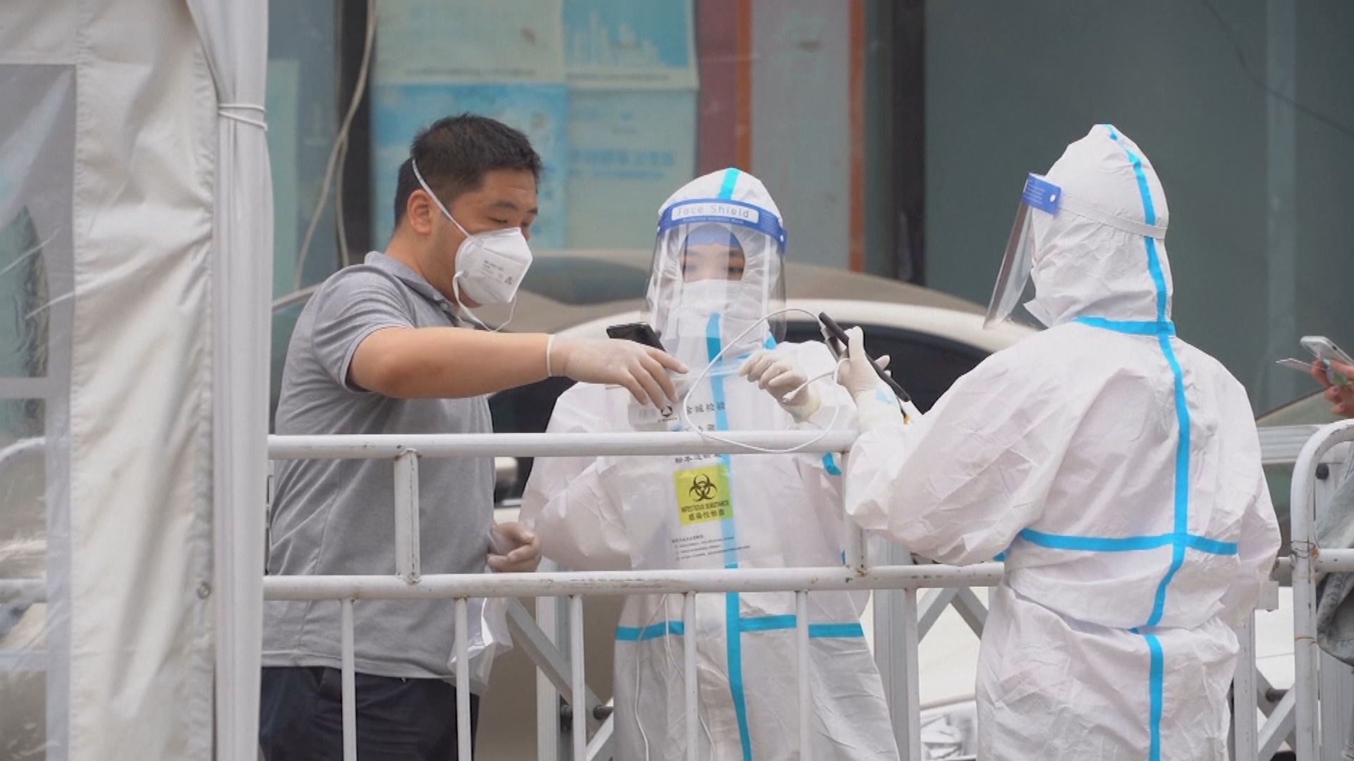 虹口區展開三輪核酸篩查　所有人員足不出戶