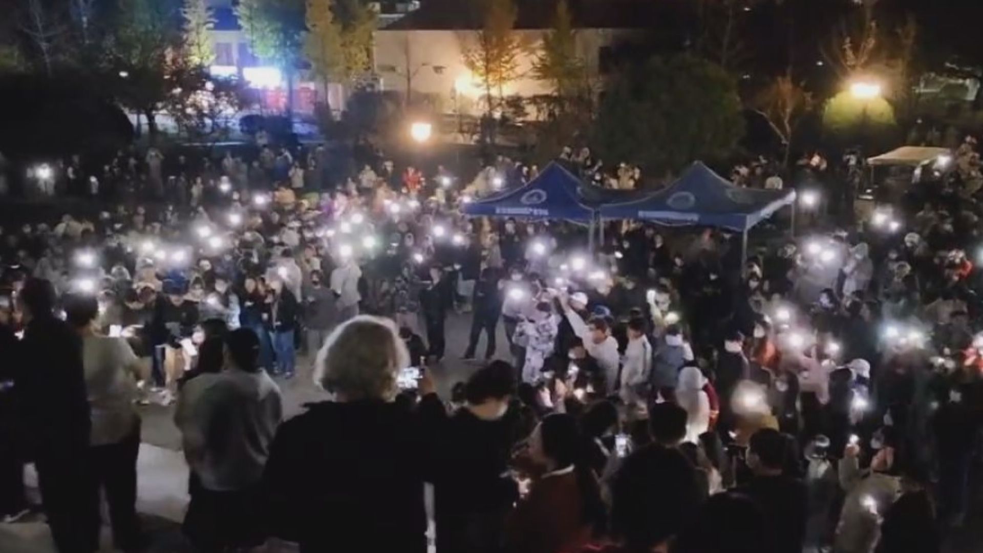 外電報道內地多個城市連續多日有示威不滿防疫過度